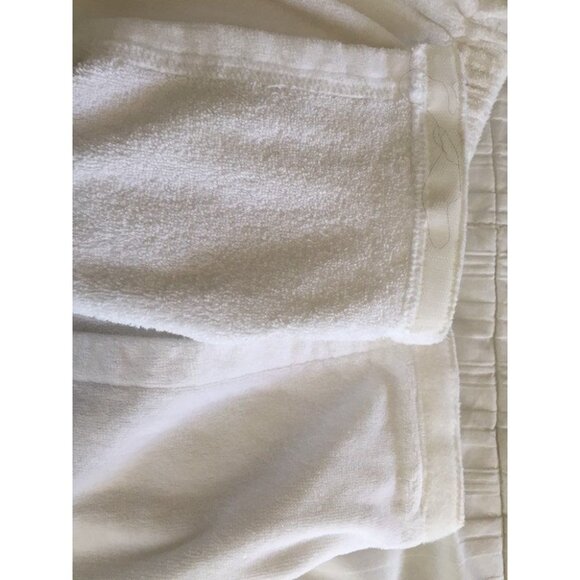 Musette Personalized  Hotel & Spa Cotton Terry White Women' Spa and Shower Towel - Picture 5 of 6